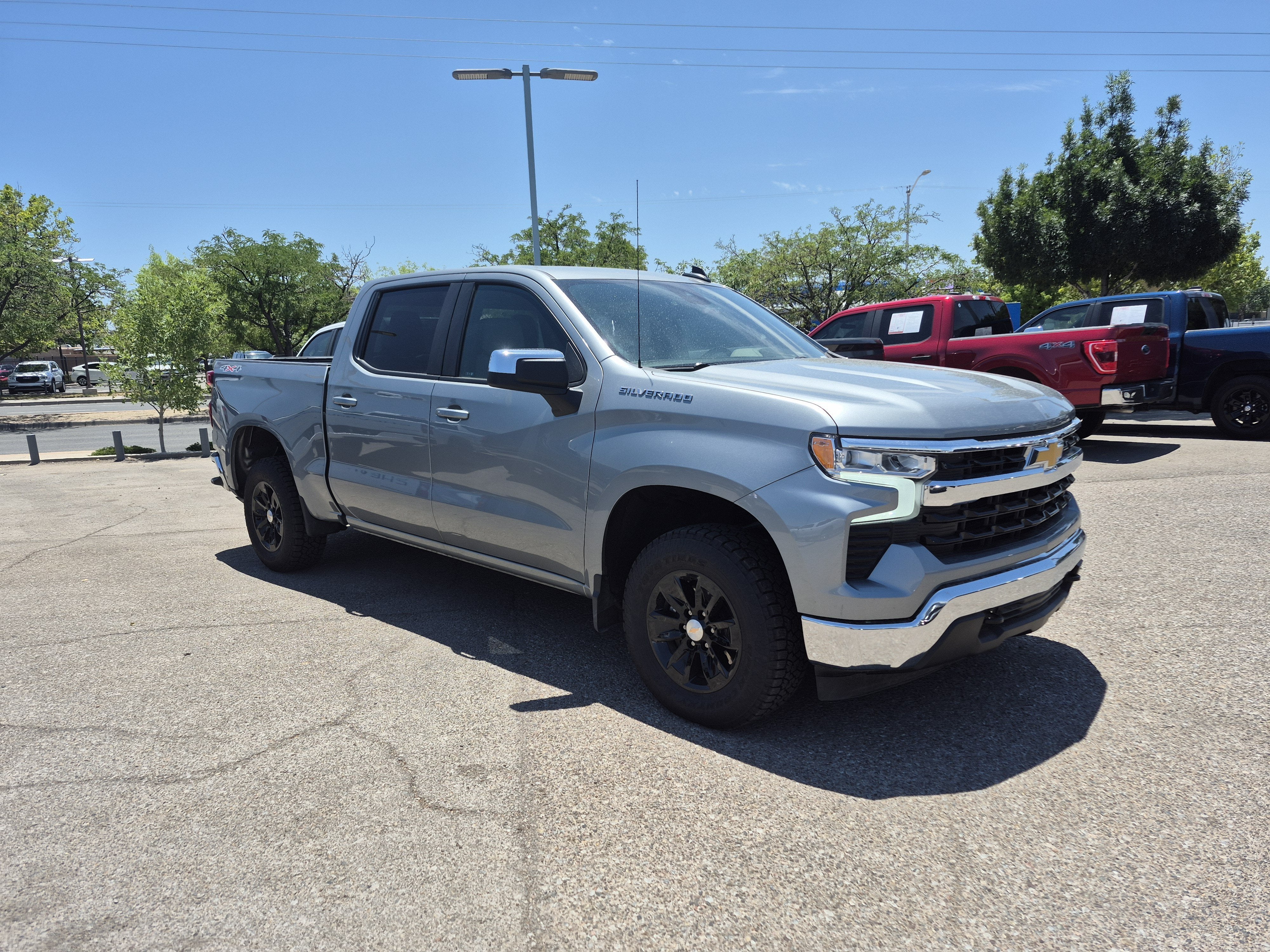 2025 Chevrolet Silverado 1500 — detail view